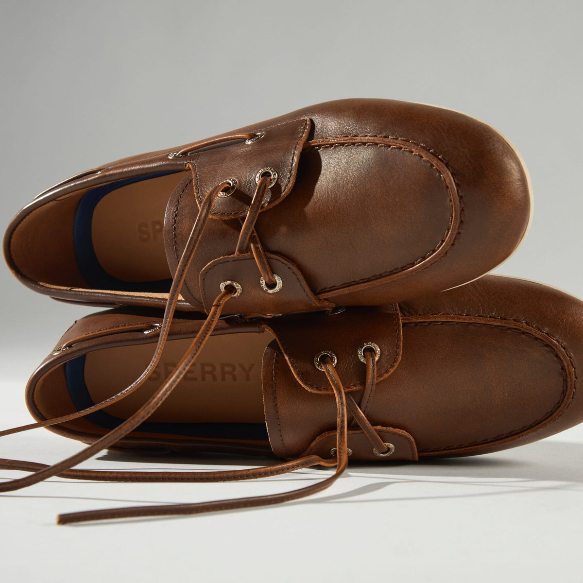 Sperry Latest - Slim Boat Shoe Tan