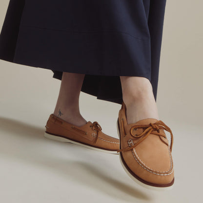 Sperry Great Value - Gold Authentic Original™ 2-Eye Lite Boat Shoe Tan Women's Women