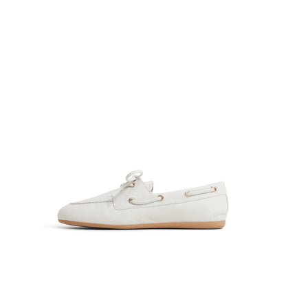 Sperry Exclusive - Sperry x Aritzia Slim Boat Shoe Cream